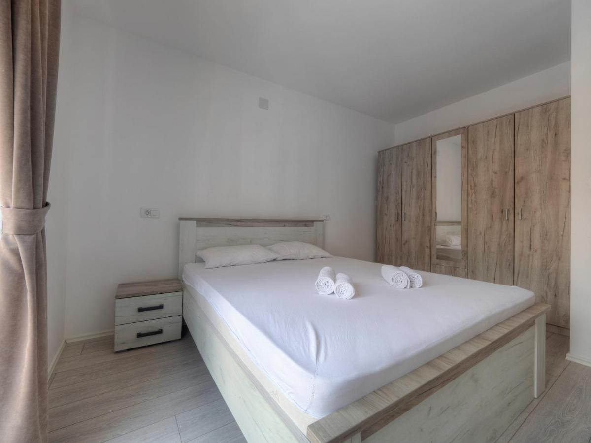 Family Three Bedroom Apartment Brando Будва Екстериор снимка